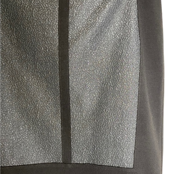 Tahari Black Panel Textured Mini Pencil Skirt Woman’s 10 - Picture 4 of 7